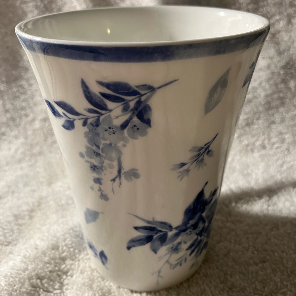 Kiley by Mikada Floral Blue and White Mug - Picture 2 of 5